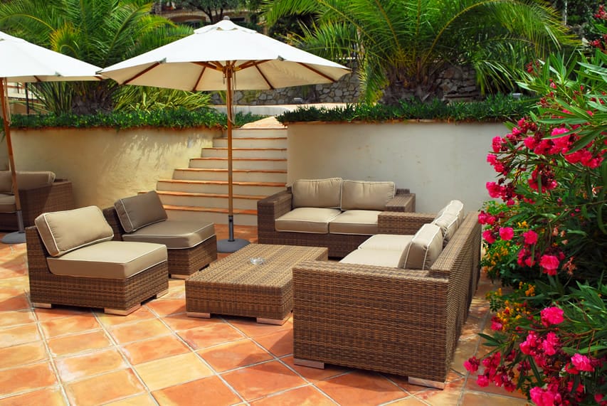 22 Fabulous Backyard Tiles Ideas You Can Use for Outdoors