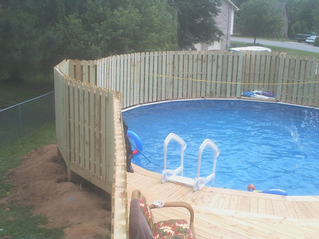 Pallet Pool Fence