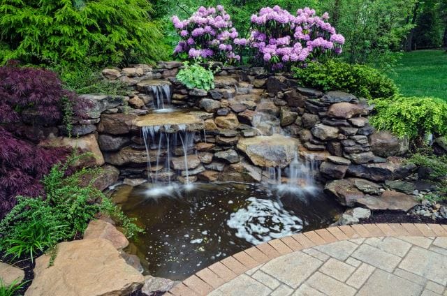 outdoor water features ideas